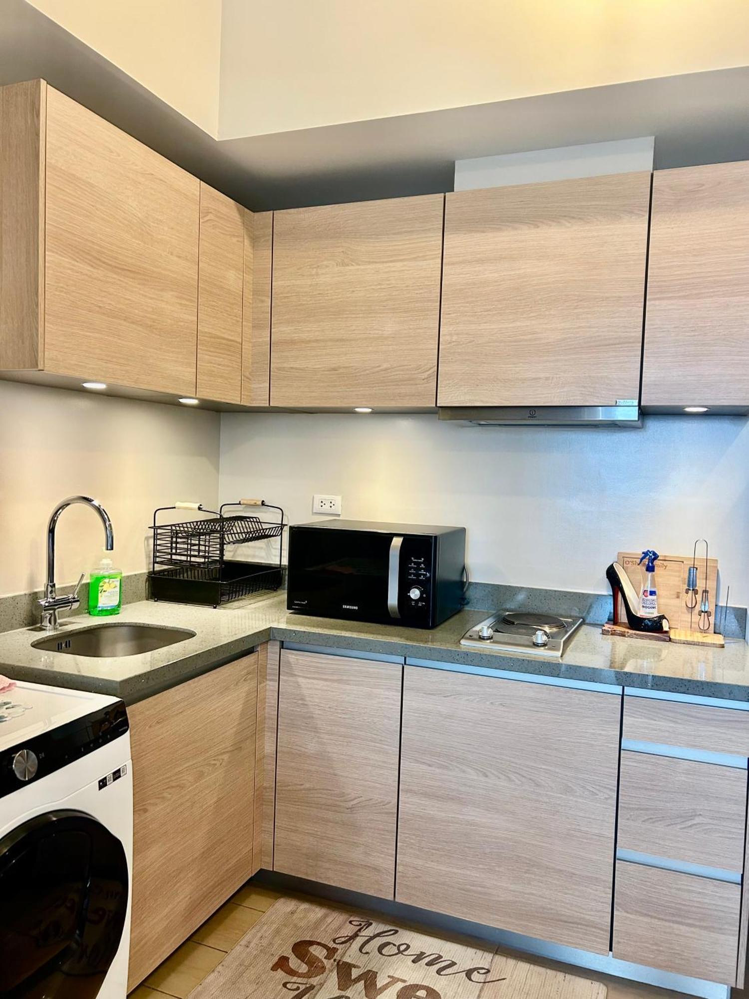 Luxury Bgc Condo In Taguig, Mckinley - Covered Parking And Wifi Free מראה חיצוני תמונה