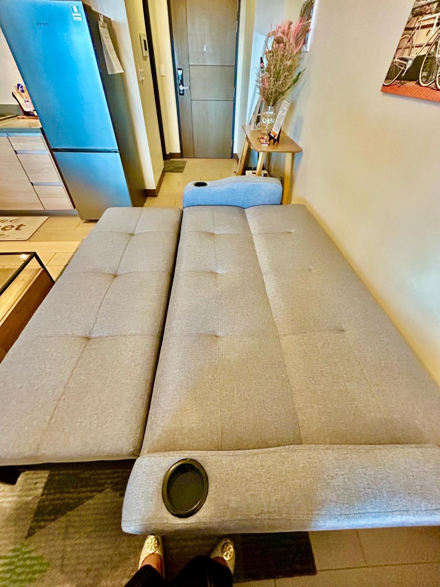 Luxury Bgc Condo In Taguig, Mckinley - Covered Parking And Wifi Free מראה חיצוני תמונה