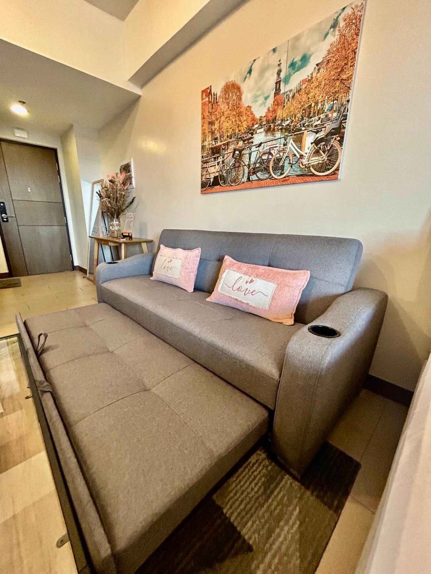 Luxury Bgc Condo In Taguig, Mckinley - Covered Parking And Wifi Free מראה חיצוני תמונה