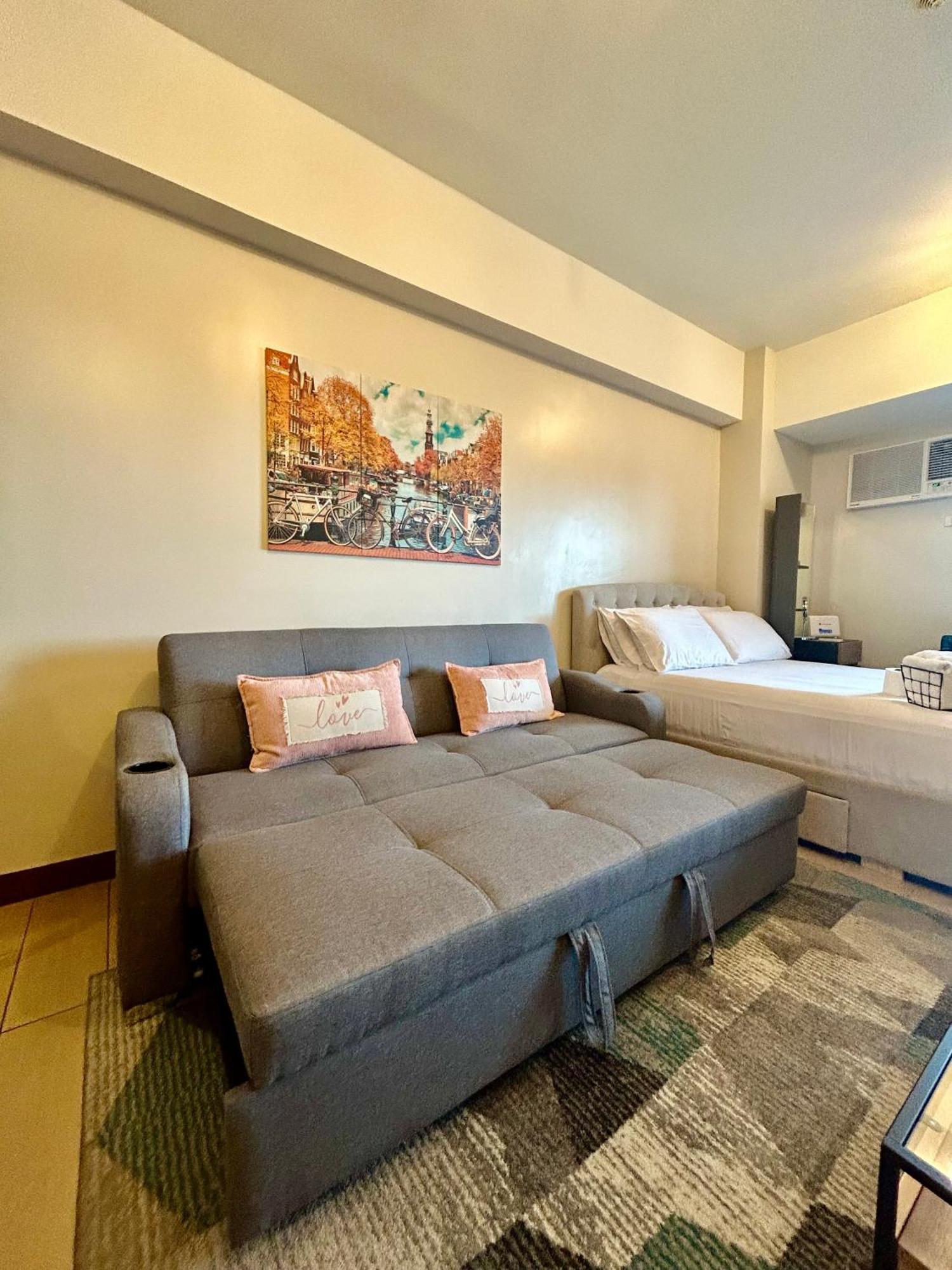 Luxury Bgc Condo In Taguig, Mckinley - Covered Parking And Wifi Free מראה חיצוני תמונה