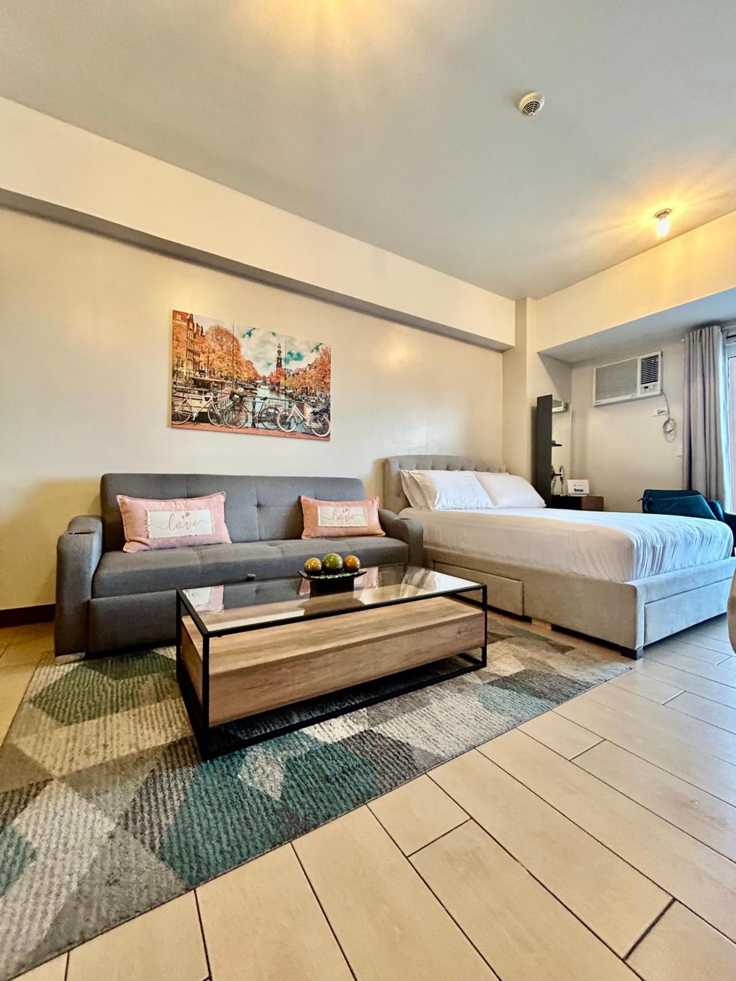 Luxury Bgc Condo In Taguig, Mckinley - Covered Parking And Wifi Free מראה חיצוני תמונה